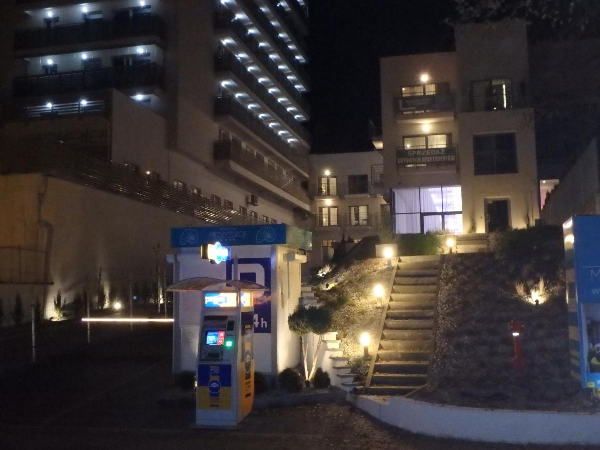 Aparthotel Przy Plazy Miedzyzdroje Extérieur photo
